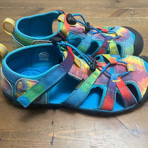 KEEN Closed Toe Sandal, Vivid Blue/Original Tie Dye Unisex Big Kids Size US 5 - Picture 2 of 11
